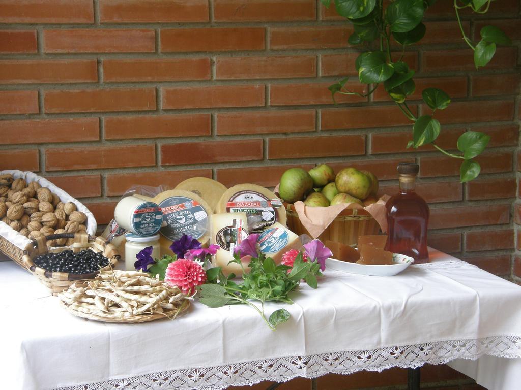 Casa Rural Alustiza Guest House Villabona Екстериор снимка